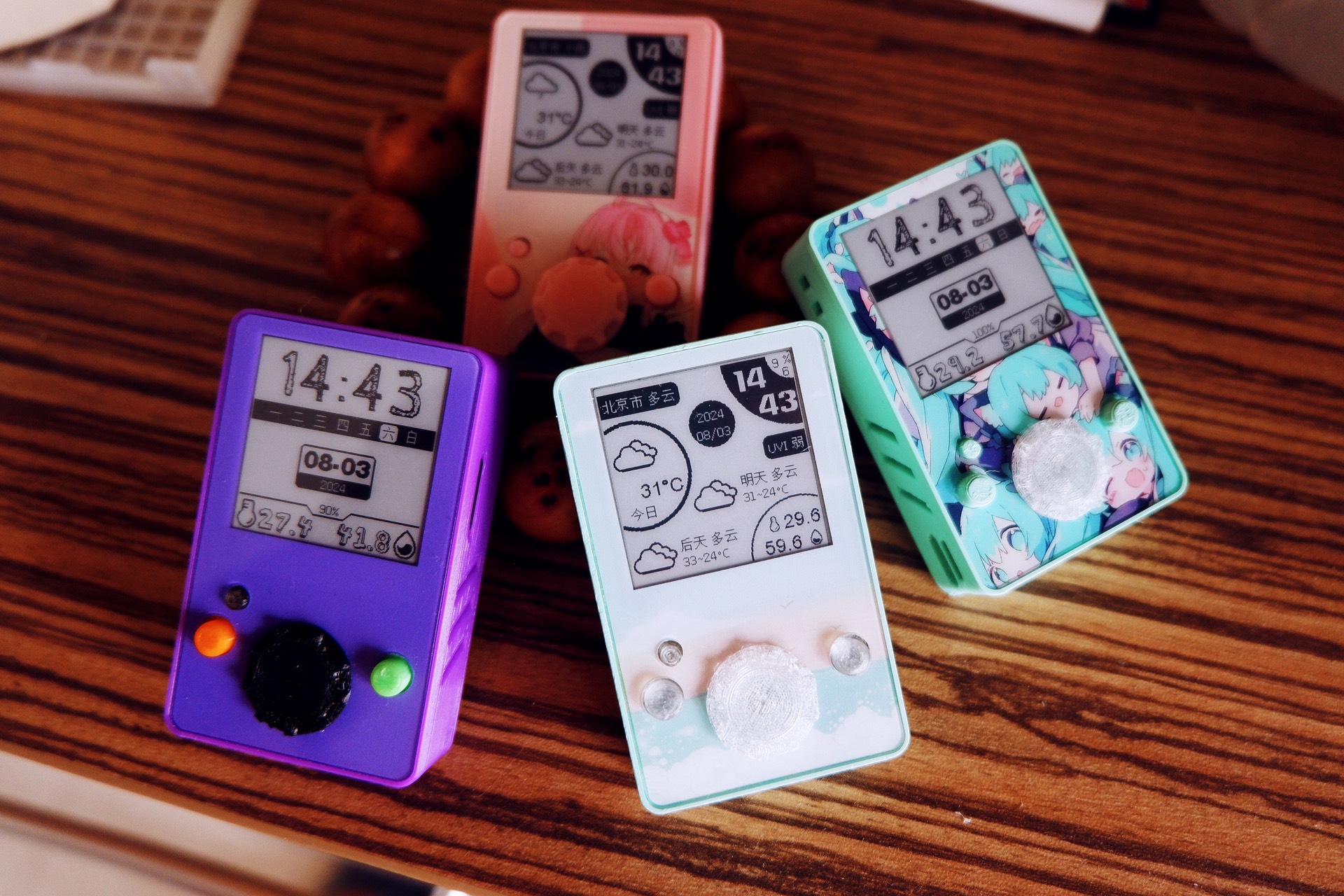 Elgato Stream Deck - All-in-One Smart E-Ink Pendant: MP3 Player,